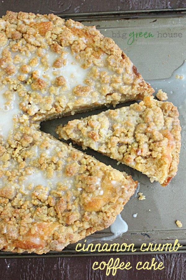 Cinnamon Crumb Coffee Cake | Big Green House #coffeecake #breakfasat #brunch #cinnamon #crumbcake
