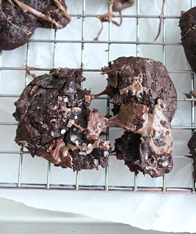 Dark Chocolate Chunk Zucchini Cookies | Big Green House #zucchini #cookie #darkchocolate #dessert