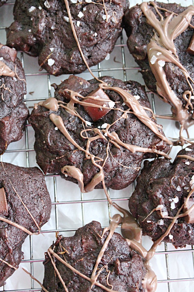 Dark Chocolate Chunk Zucchini Cookies | Big Green House #zucchini #cookie #darkchocolate #dessert