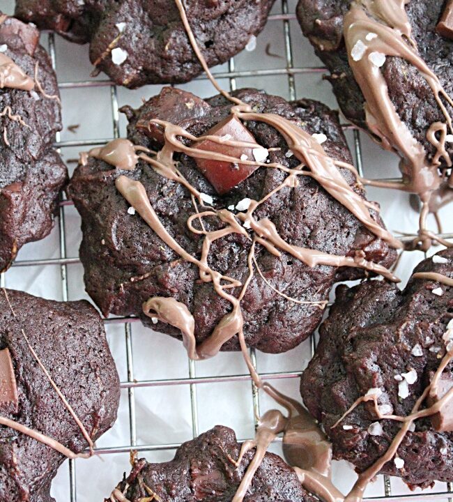 Dark Chocolate Chunk Zucchini Cookies | Big Green House #zucchini #cookie #darkchocolate #dessert