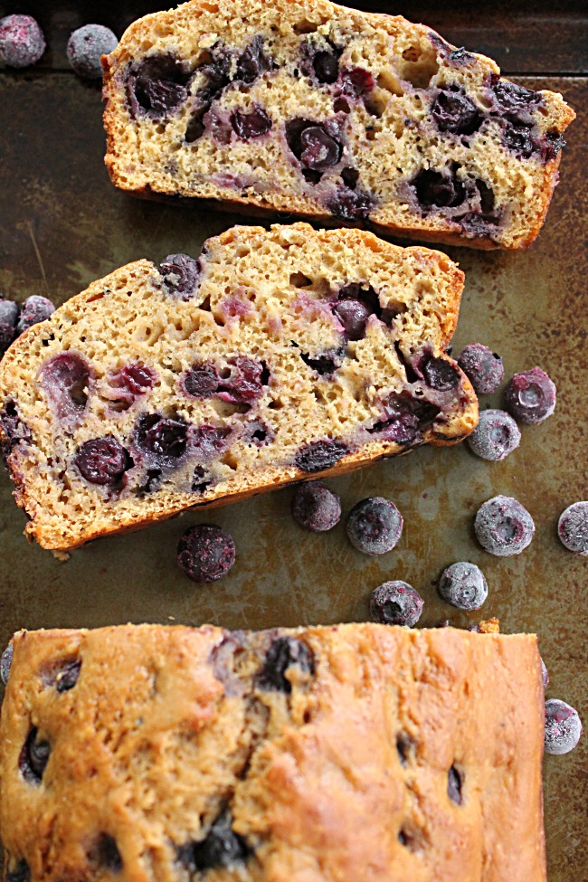 Brown Sugar Blueberry Quick Bread | Big Green House #blueberry #blueberries #quickbread #brownsugar