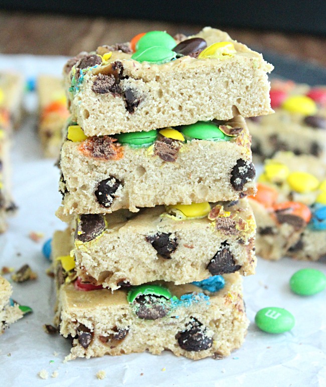 M & M Cookie Bars | Big Green House #bars #dessert #chocolate #m&mcandies