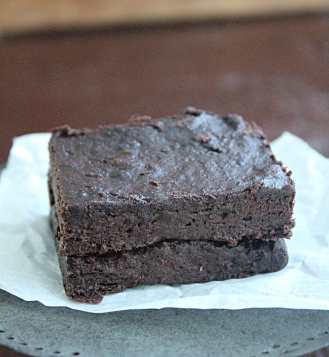 Small Batch Protein Brownies | Big Green House #brownies #protein #vegan #chocolate #dessert