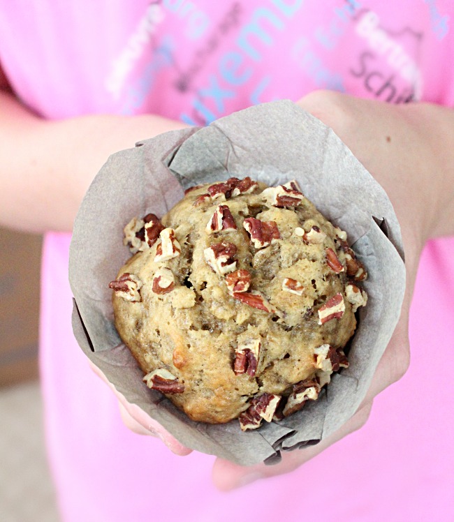 Banana Pecan Muffins: Big Green House #banana #pecan #muffins
