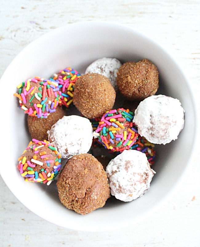 Chocolate Peanut Butter Truffles | Big Green House #chocolate #peanutbutter #truffles #nobakedessert