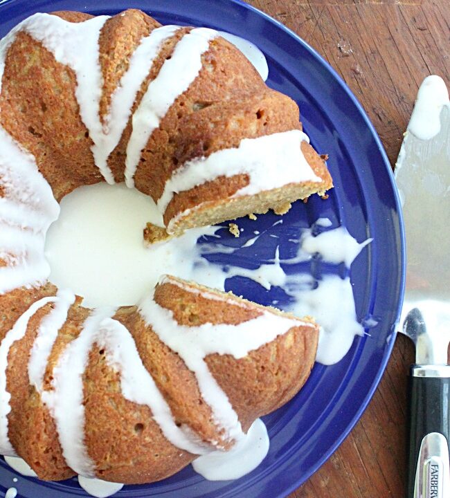 Creme Fraiche Bundt Cake with Creme Fraiche Icing: Big Green House #cremefraiche #cake #icing #bundtcake