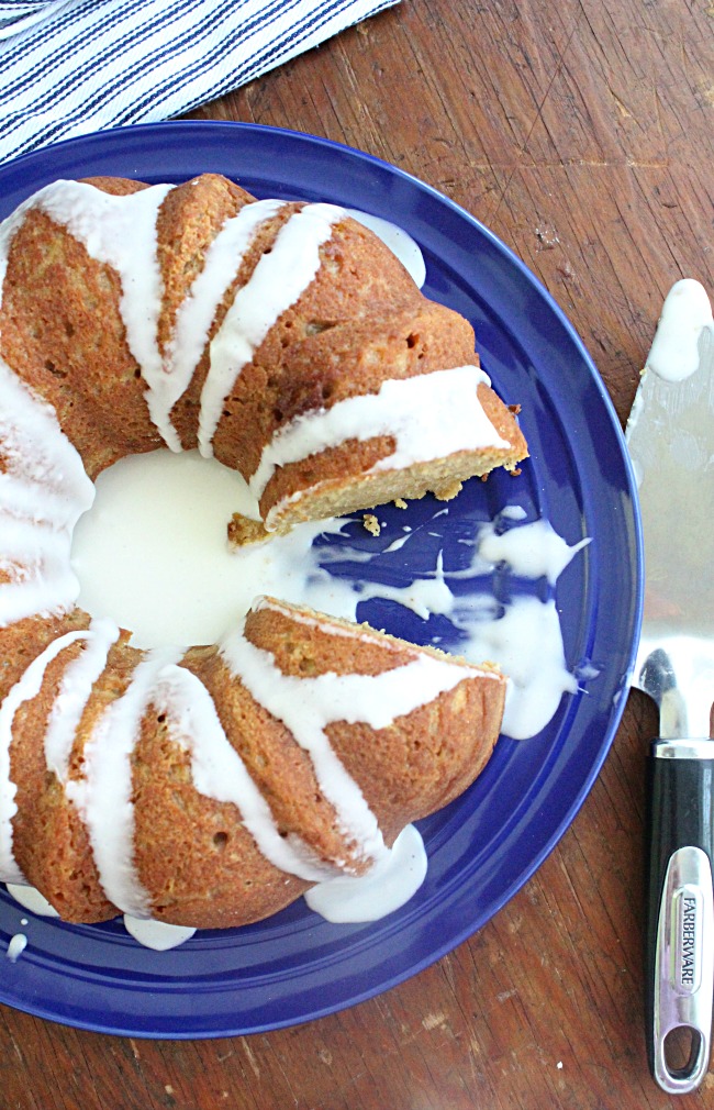 Creme Fraiche Bundt Cake with Creme Fraiche Icing: Big Green House #cremefraiche #cake #icing #bundtcake
