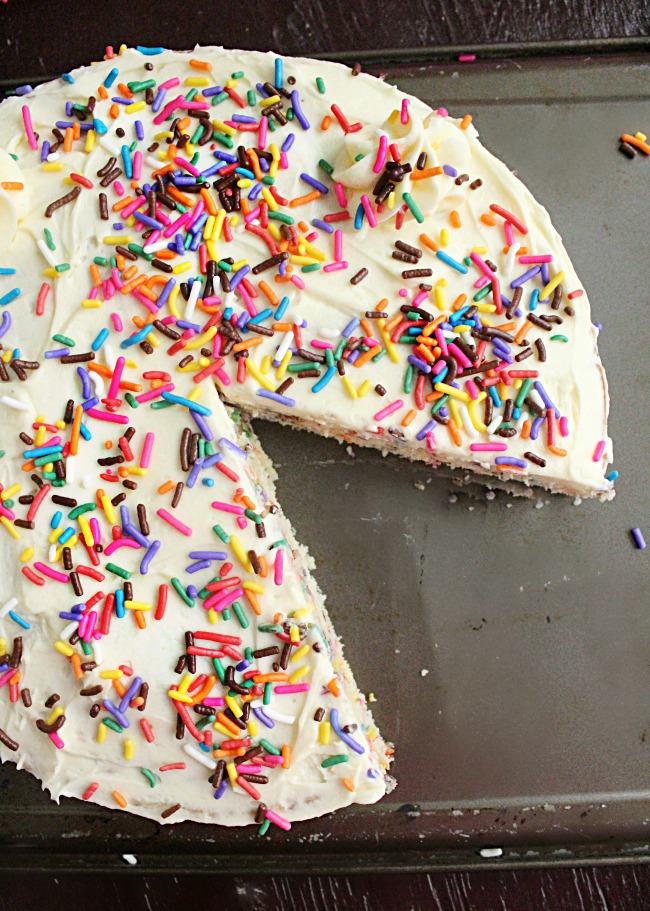 Funfetti Snack Cake: Big Green House #funfetti #cake #whitecake #sprinkles #partycake #snackcake