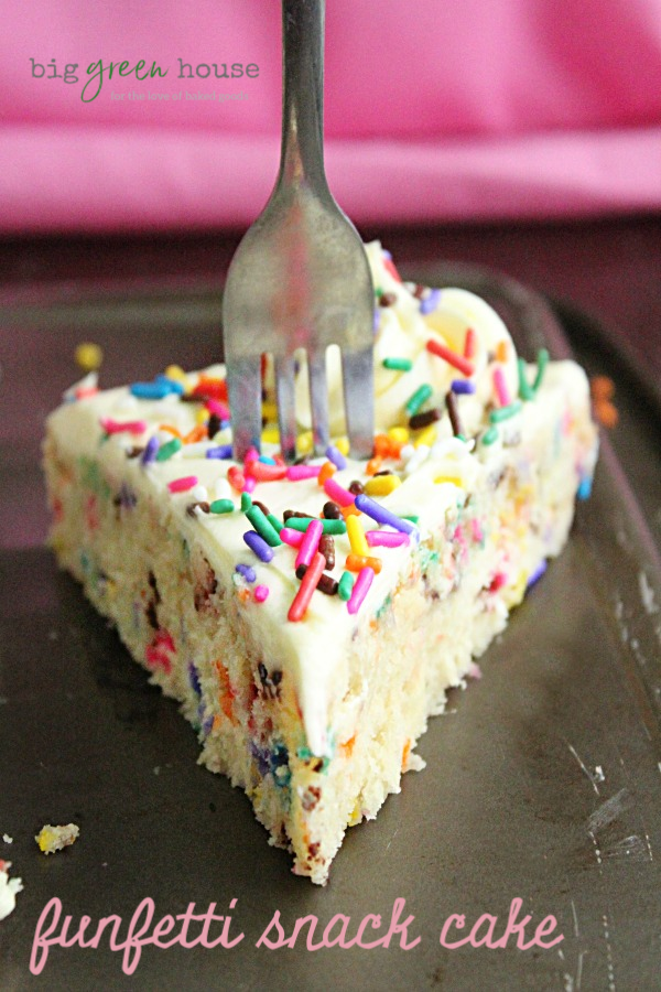 Funfetti Snack Cake: Big Green House #funfetti #cake #whitecake #sprinkles #partycake #snackcake