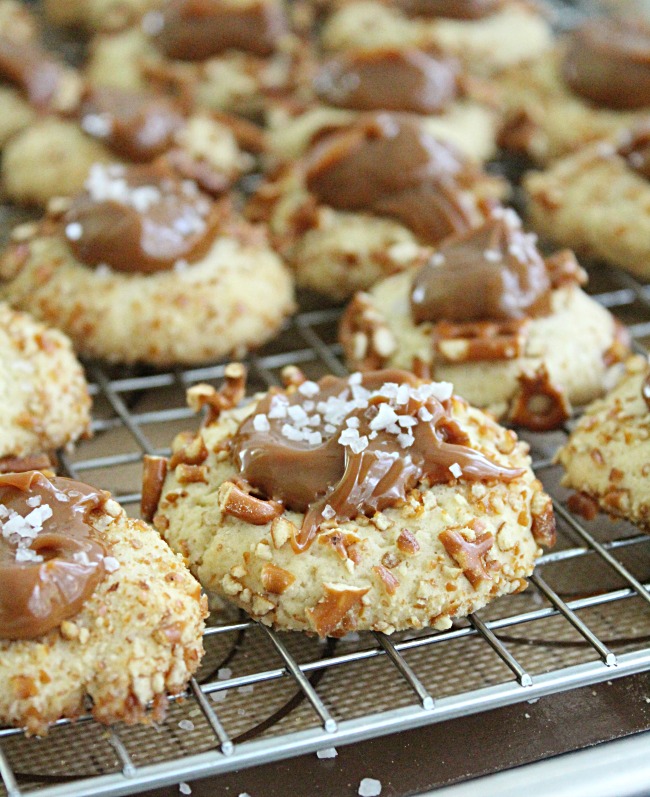 Salted Caramel Pretzel Thumbprint Cookies - Big Green House #pretzel #saltedcaramel #cookies #salt #caramel