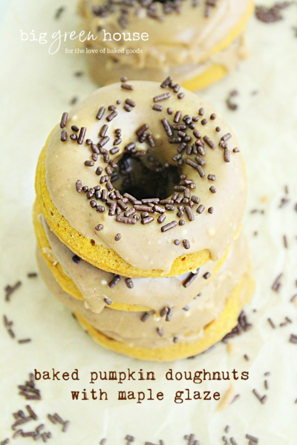 Baked Pumpkin Doughnuts with Maple Glaze - Big Green House #pumpkin #donuts #doughnuts #maple #glaze