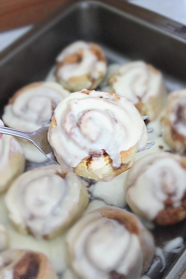 One Hour Cinnamon Rolls- Big Green House #cinnamonrolls #noyeast #rolls #cinnamon