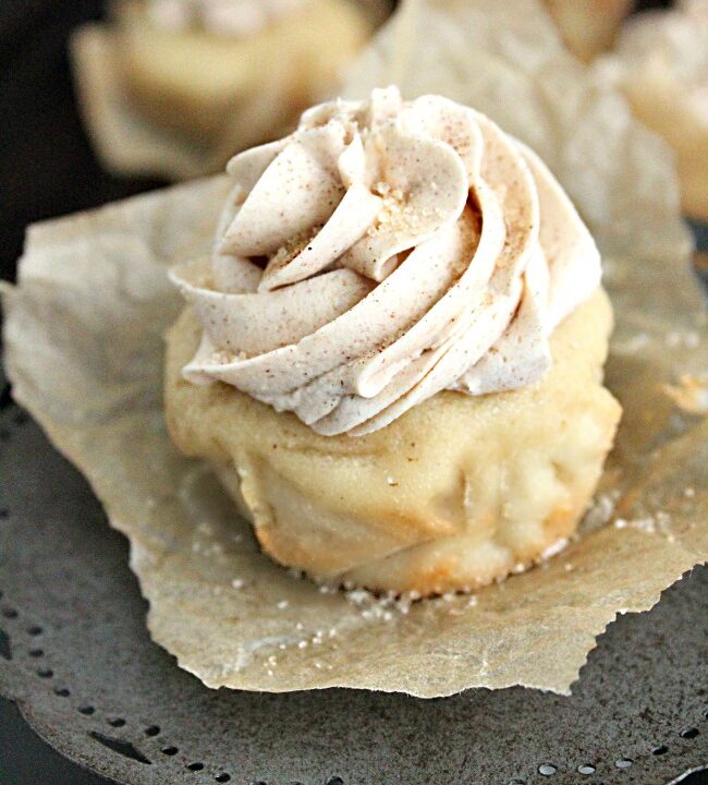 Snickerdoodle Cupcakes | Big Green House #snickerdoodle #cupcake #cinnamon #sugar #dessert