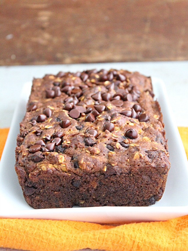 Chocolate Chip Oatmeal Pumpkin Bread - Big Green House #pumpkin #bread #chocolatechip #oats #oatmeal #quickbread