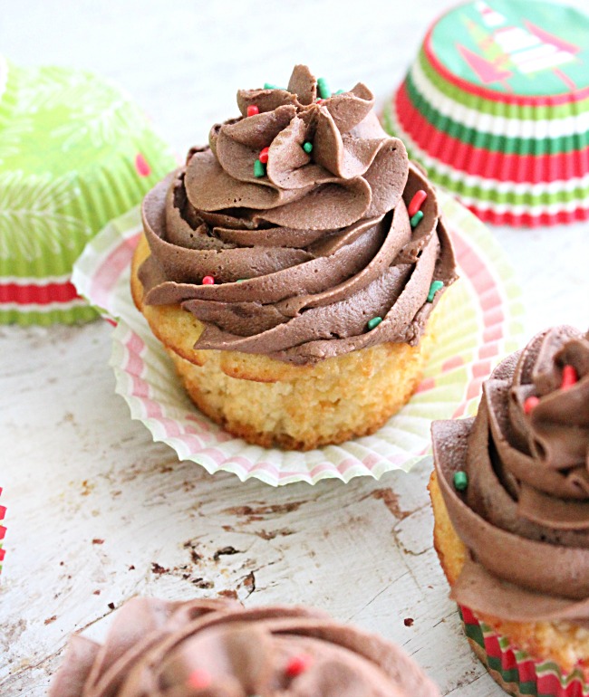 Eggnog Cupcakes with Chocolate Rum Buttercream Frosting- Big Green House #eggnog #cupcakes #dessert #chocolate #buttercreamfrosting #rum