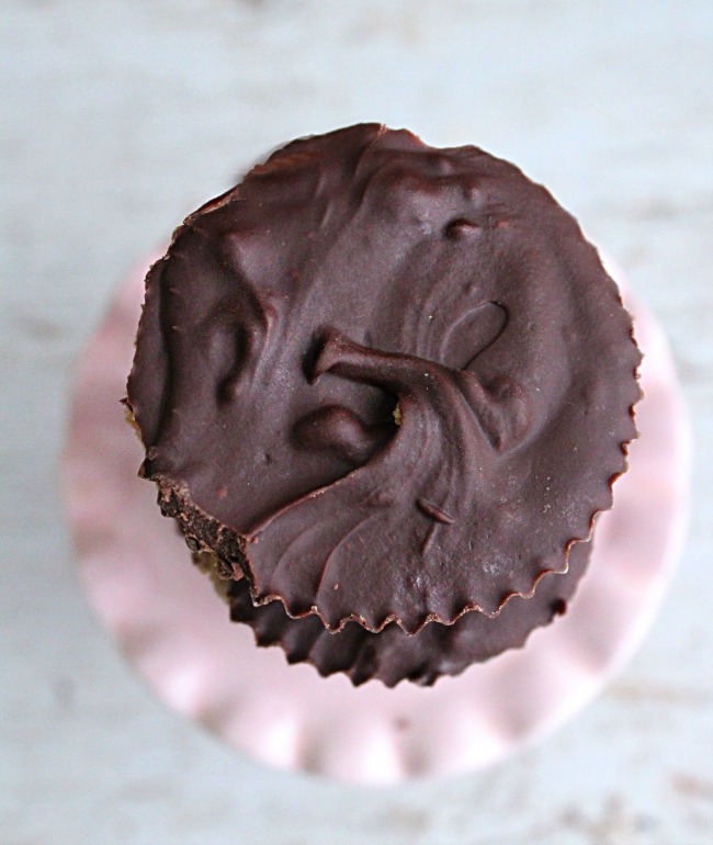 Peanut Butter Cups- Big Green House #peanutbutter #peanutbuttercups #chocolate #nobake #dessert #nobakedessert