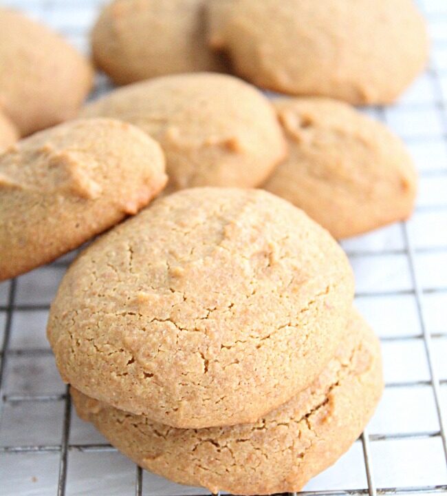 Peanut Butter Cookies- No Refined Sugar Big Green House #cookies #peanutbutter #dessert #honey #norefinedsugar