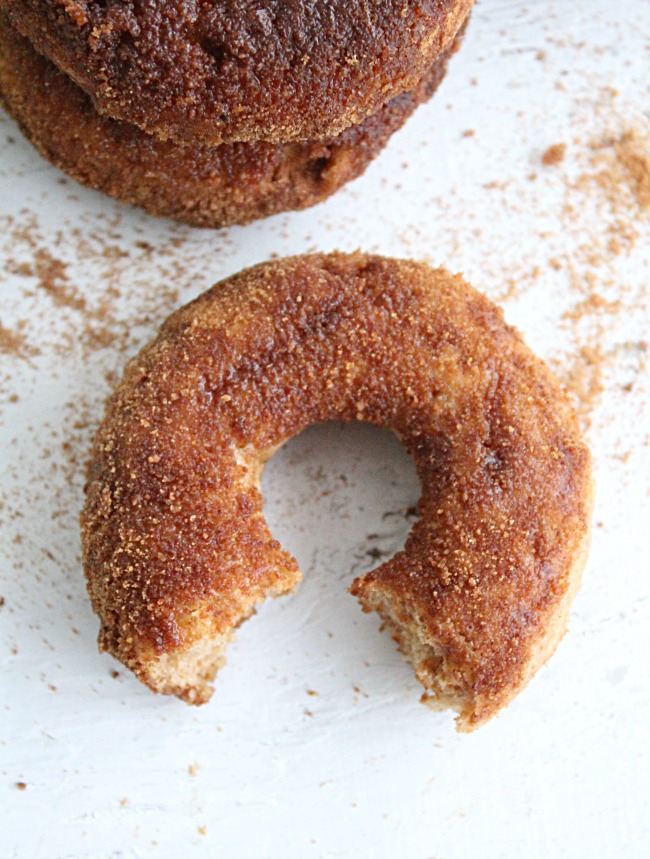 Baked Greek Yogurt Doughnuts -No Refined Sugar : Big Green House #donuts #doughnuts #greekyogurt #norefinedsugar #baked