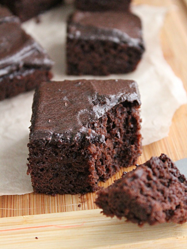 One Bowl Chocolate Snack Cake with Chocolate Buttercream Frosting- No Refined Sugar- Big Green House #chocolate #cake #chocolatecake #dessert #norefinedsugar #frosting #nopowderedsugar