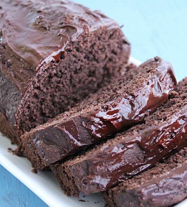 Chocolate Banana Bread with Dark Chocolate Glaze- Big Green House #banana #bread #chocolate #darkchocolate #norefinedsugar
