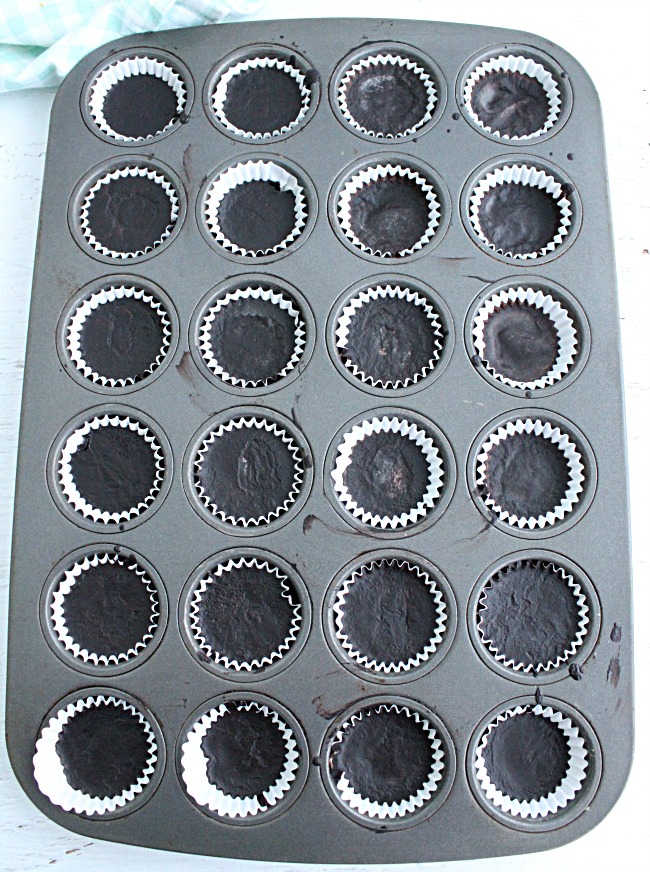 Three Ingredient Chocolate Bites No Refined Sugar- Big Green House #chocolate #nobake #dessert #chocolatebites #norefinedsugar