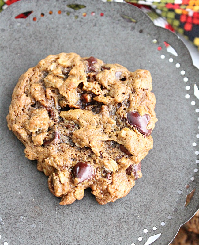Flourless Peanut Butter Chocolate Chip Oatmeal Cookies- Big Green House #peanutbutter #chocolatechip #cookies #oatmeal #flourless