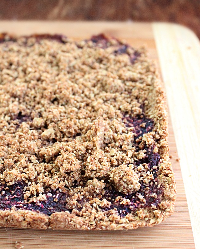 Oatmeal Jam Bars: Big Green House #oatmeal #jam #bars #norefinedsugar
