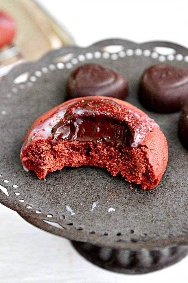 Red Velvet Thumbprint Cookies- Big Green House #redvelvet #cookies #chocolate #dessert #thumbprintcookies