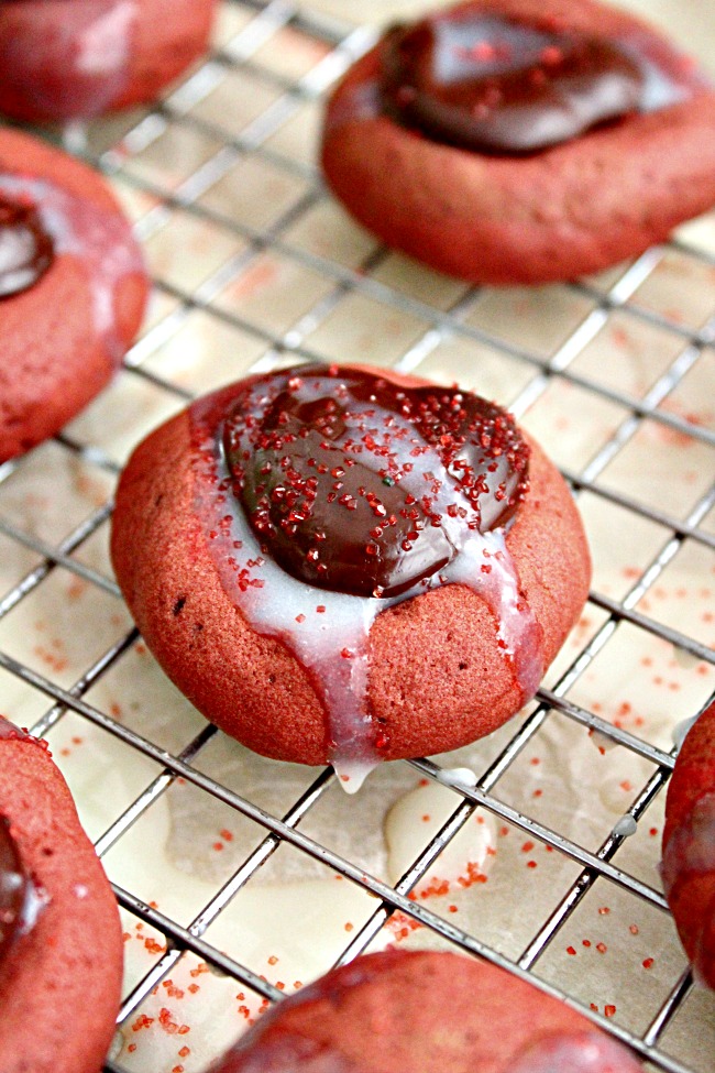 Red Velvet Thumbprint Cookies- Big Green House #redvelvet #cookies #chocolate #dessert #thumbprintcookies