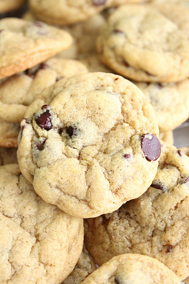 Darn Good Chocolate Chip Cookies- Big Green House #chocolatechip #cookies #chocolatechipcookies #dessert