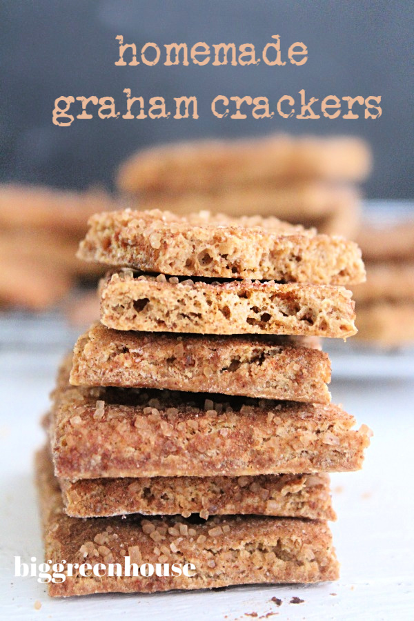 Homemade Graham Crackers- Big Green House #crackers #homemade #cinnamonsugar #grahamcrackers