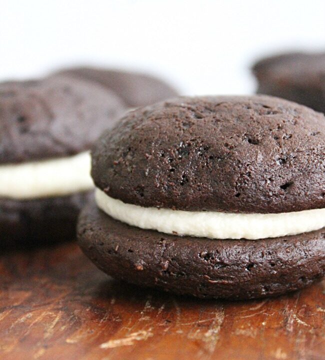 Mini Chocolate Whoopie Pies- Big Green House #chocolate #whoopiepies #dessert 