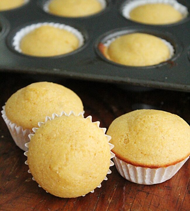 Mini Cornbread Muffins-Big Green House #mini #muffins #cornbread