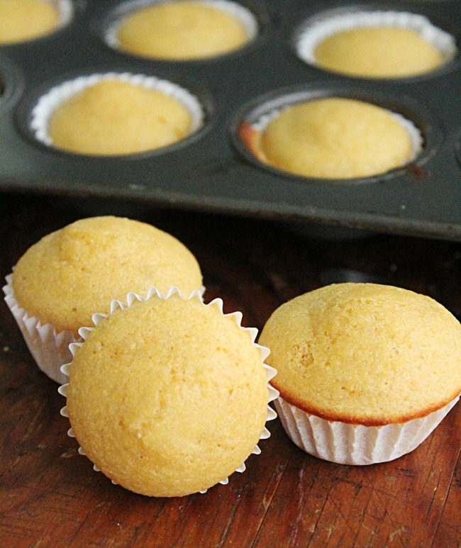 Mini Cornbread Muffins-Big Green House #mini #muffins #cornbread