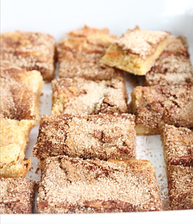 Snickerdoodle Blondies- Big Green House #snickerdoodle #blondies #cinnamonsugar #cinnamon #dessert