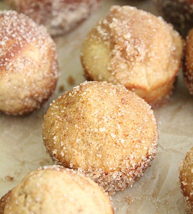 Mini Cinnamon Sugar Doughnut Muffins- Big Green House #biggreenhouseblog #cinnamon #sugar #cinnamonsugar #doughnut #muffins #minimuffins