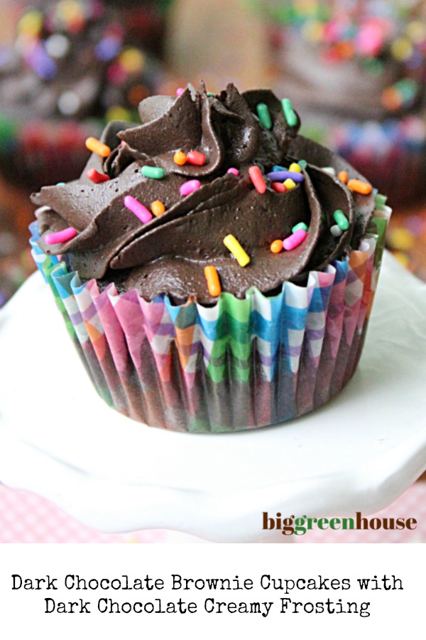 Dark Chocolate Brownie Cupcakes with Dark Chocolate Creamy Frosting- Big Green House #cupcakes #darkchocolate #brownie #dessert #biggreenhouseblog