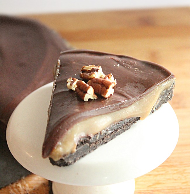 Chocolate Caramel Tart- Big Green House #chocolate #caramel #tart #biggreenhouseblog #dessert