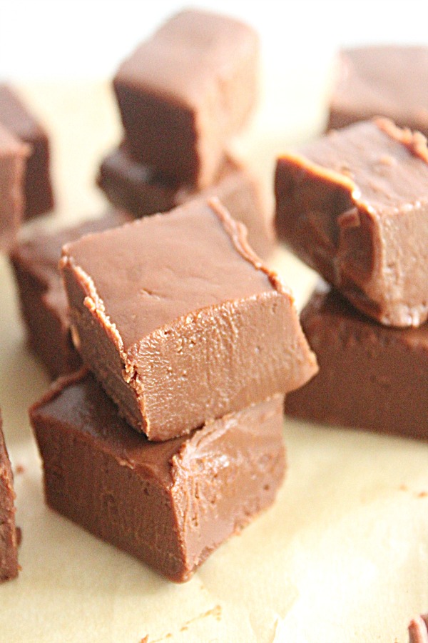 Dairy Free Chocolate Fudge- Big Green House #biggreenhouseblog #fudge #dairyfree #chocolate #nobake #dessert