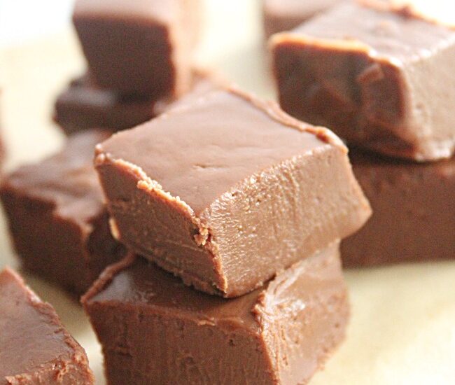 Dairy Free Chocolate Fudge- Big Green House #biggreenhouseblog #fudge #dairyfree #chocolate #nobake #dessert 