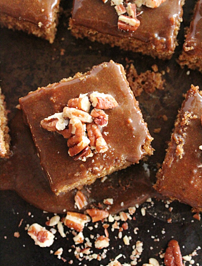 Apple Butter Bars with Cinnamon Glaze- Big Green House #biggreenhouseblog #applebutter #dessert #bars #fallbaking #cinnamonglaze