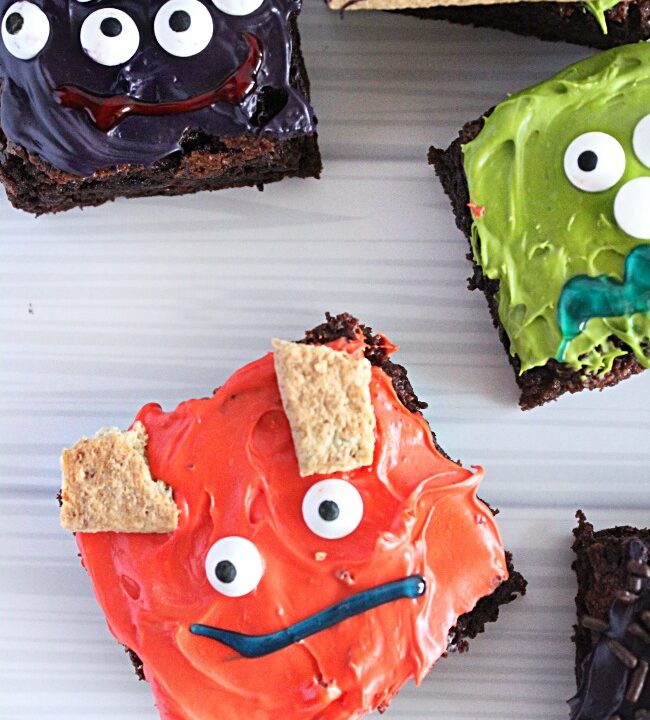 Monster Brownies- Big Green House #biggreenhouseblog #brownies #halloween #chocolate #dessert 