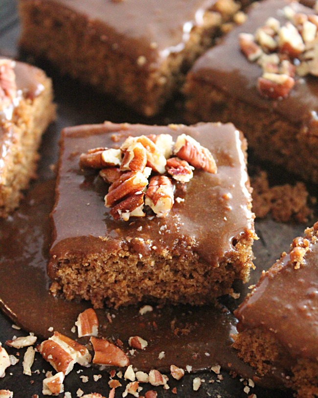 Apple Butter Bars with Cinnamon Glaze- Big Green House #biggreenhouseblog #applebutter #dessert #bars #fallbaking #cinnamonglaze