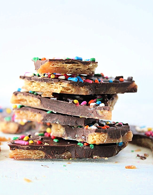 Cracker Toffee- Big Green House #biggreenhouseblog #crackertoffee #christmascrack #toffee #dessert
