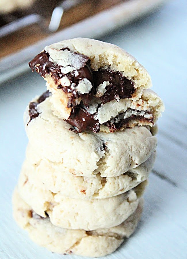 Cream Cheese Chocolate Chip Cookies Eggless- Big Green House #chocolatechipcookies #creamcheese #dessert #eggless #biggreenhouseblo