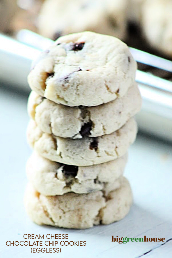 Cream Cheese Chocolate Chip Cookies Eggless- Big Green House #chocolatechipcookies #creamcheese #dessert #eggless #biggreenhouseblo
