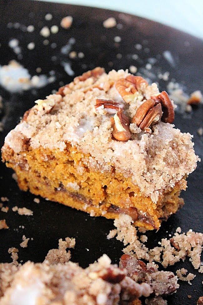 Pumpkin Coffee Cake- Big Green House #pumpkin #coffeecake #baking #biggreenhouseblog