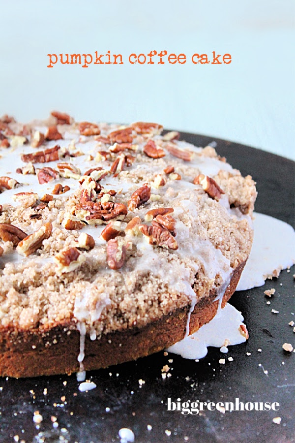 Pumpkin Coffee Cake- Big Green House #pumpkin #coffeecake #baking #biggreenhouseblog
