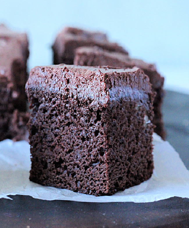 Sour Cream Brownies- Big Green House #dessert #biggreenhouseblog #sourcream #brownies #chocolate #frosting