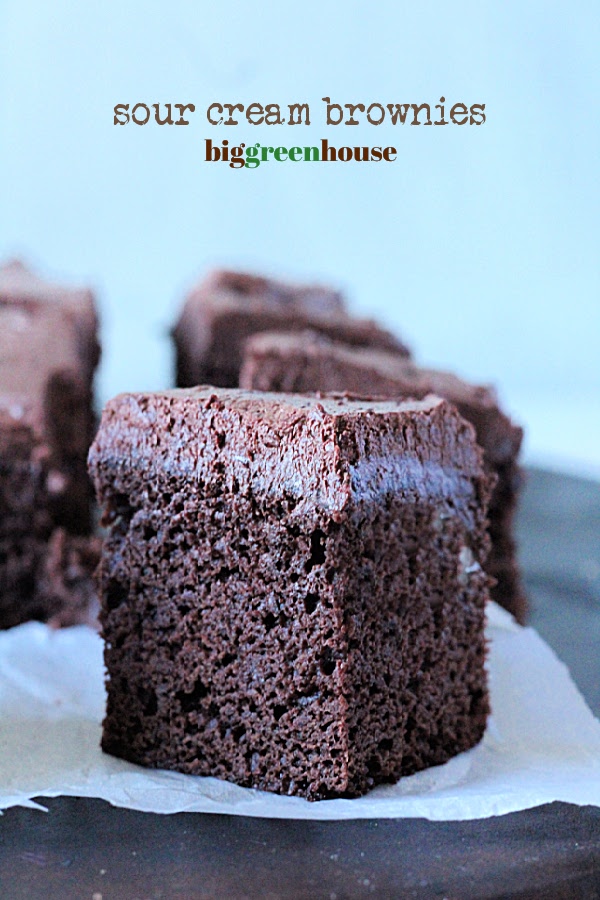 Sour Cream Brownies- Big Green House #dessert #biggreenhouseblog #sourcream #brownies #chocolate #frosting